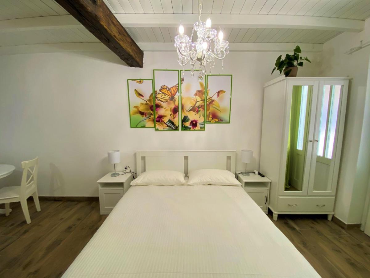Nicolaus Apartment Сесто Календе Екстериор снимка